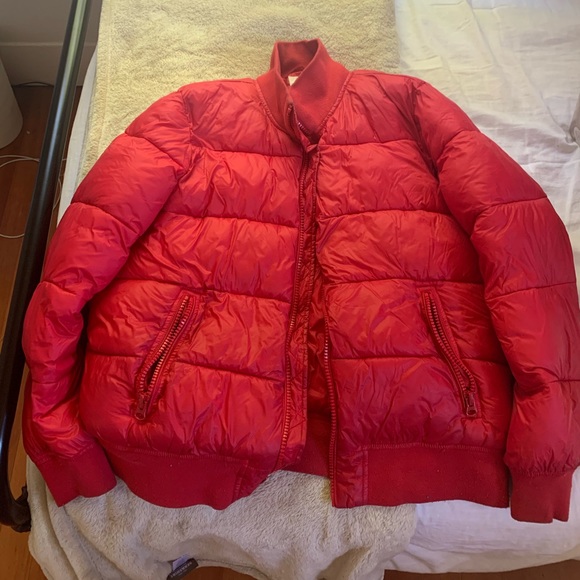 Gap red women’s puffer - Picture 1 of 3